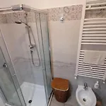 Apartment Apartment *