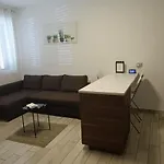 Apartment Apartment *