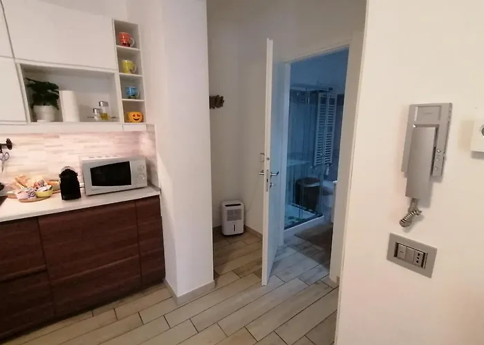 Apartment Apartment *